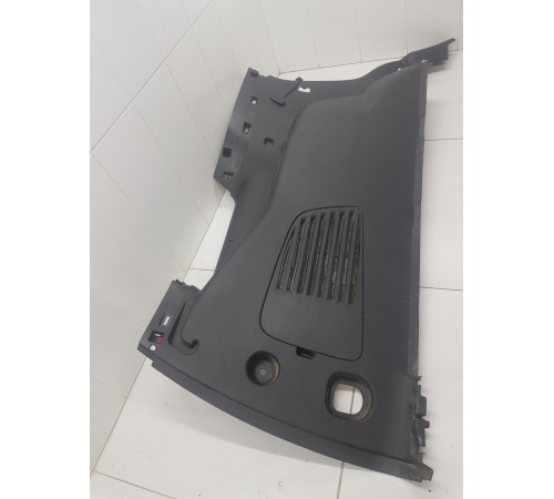 Обшивка багажника левая