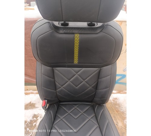 Сиденье переднее левое