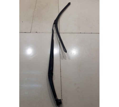 Стеклоочиститель (левый)