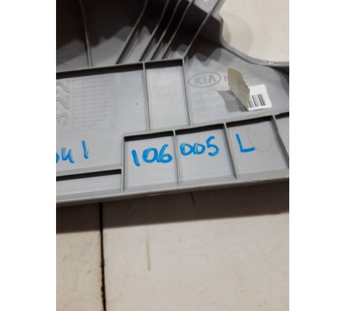 Обшивка стойки лобового стекла(левая)