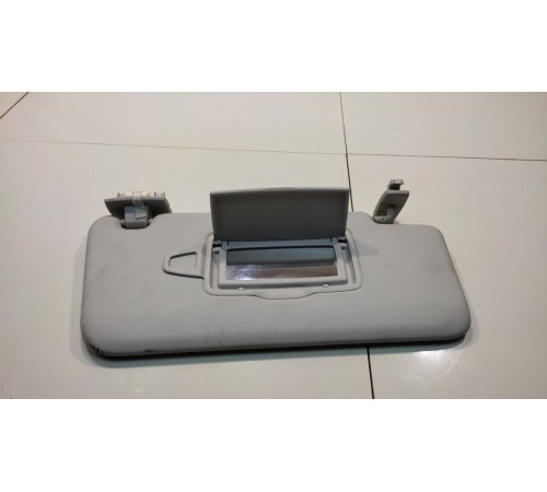 Козырёк солнцезащитный (правый)