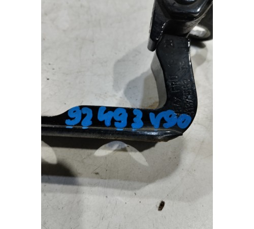 Петля двери (передняя, правая, верхняя)