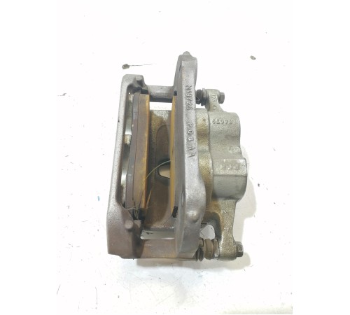 Суппорт передний правый