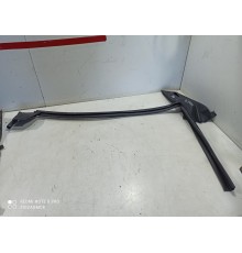 Уплотнитель двери(передний левый)