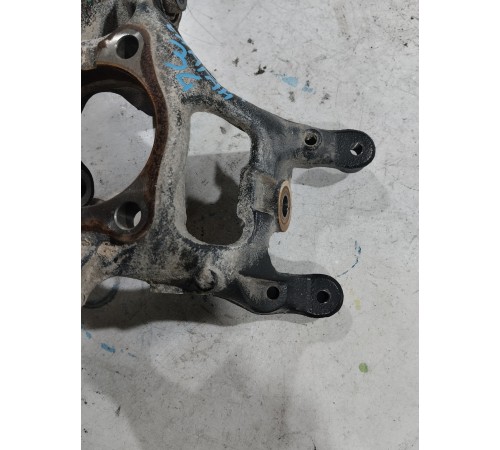 Кулак поворотный задний левый