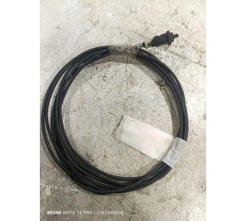 Трос лючка бензобака 