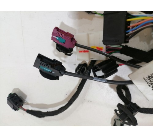 Электропроводка двери передняя левая