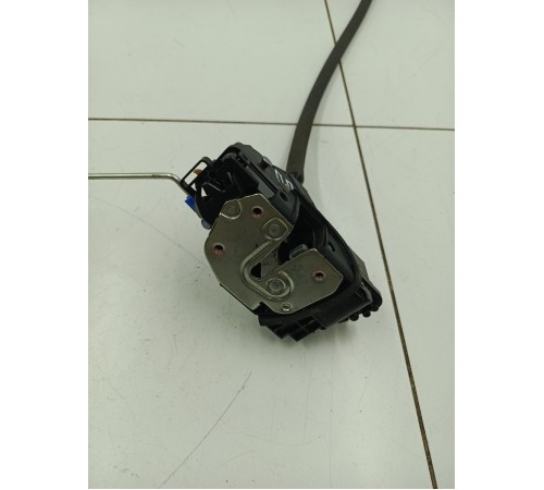 Замок двери передний правый