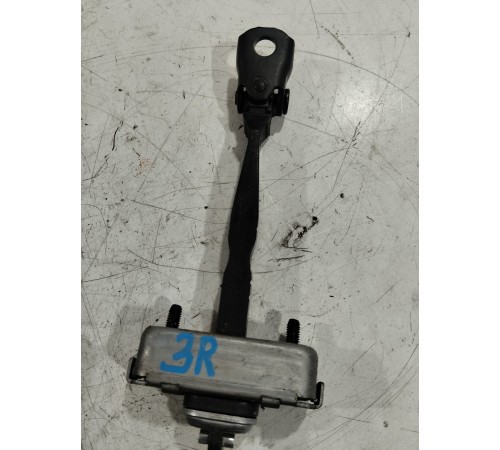 Ограничитель двери(задний правый)