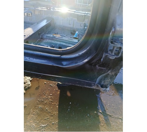 Порог со стойкой (правый)