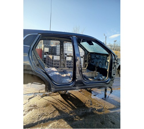 Порог со стойкой (правый)