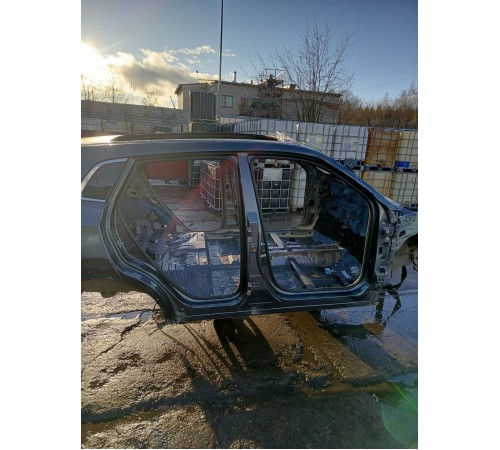 Порог со стойкой (правый)