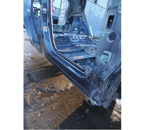 Порог со стойкой (правый)