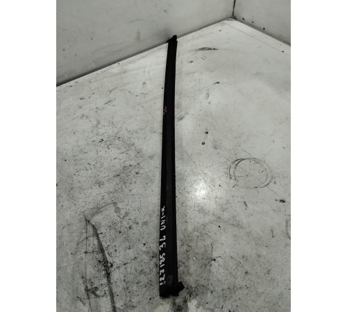 Уплотнитель стекла задний левый внутренний