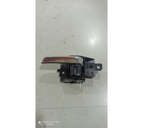 Ручка двери (задняя левая внутренняя)