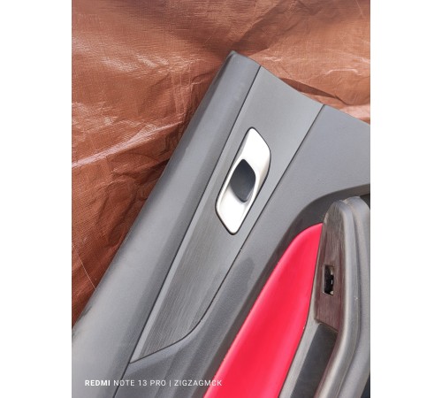 Обшивка двери задняя левая