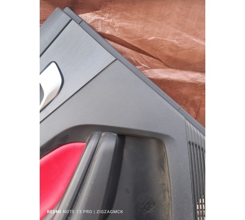 Обшивка двери задняя левая