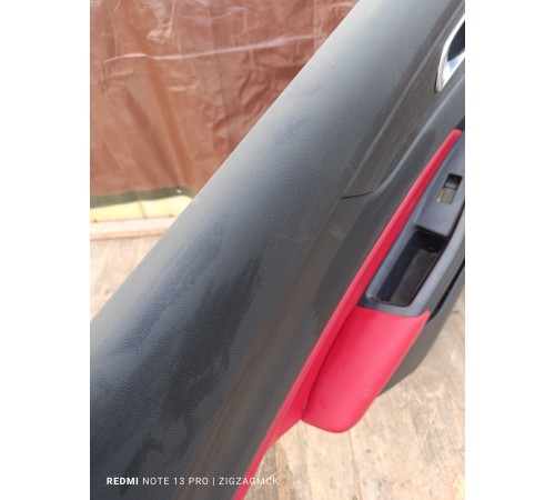 Обшивка двери задняя левая