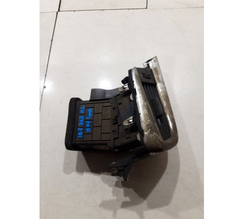 Воздушный дефлектор передний левый