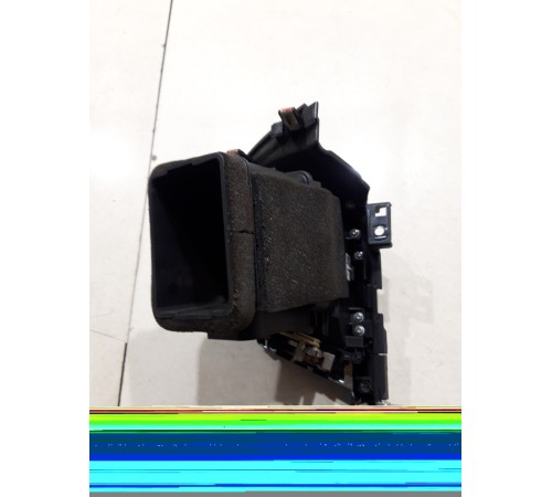 Воздушный дефлектор передний левый