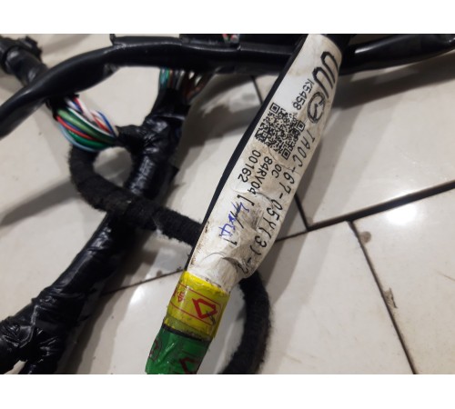 электропроводка ручки двери(задняя левая внешняя)