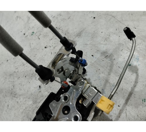 Замок двери задний правый