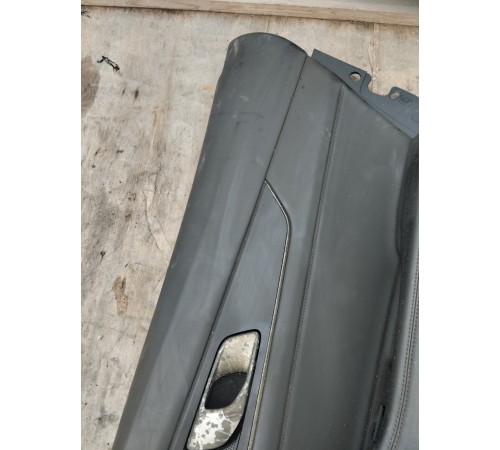 Обшивка двери задняя правая