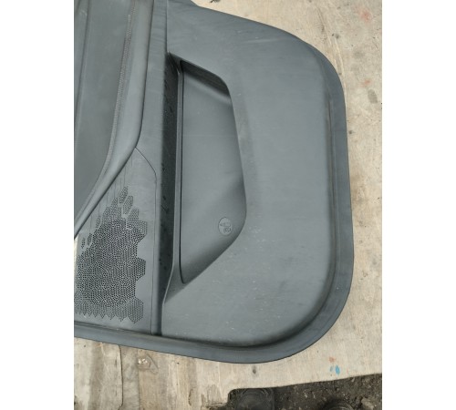 Обшивка двери задняя правая