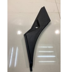 Накладка на стойку кузова (задняя, левая)