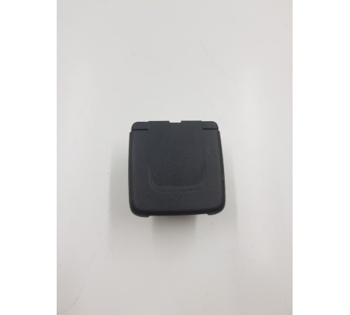 Розетка 220W салонная задняя багажника