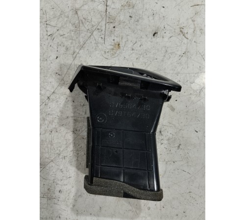 Дефлектор воздушный правый