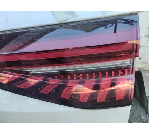 Задний стоп сигнал основной крышки багажника