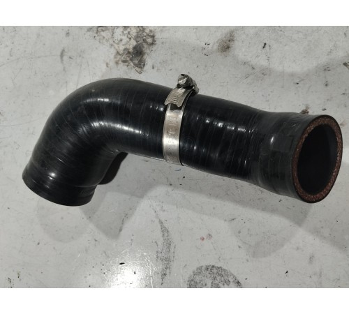 Патрубок системы охлаждения