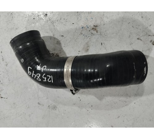 Патрубок системы охлаждения