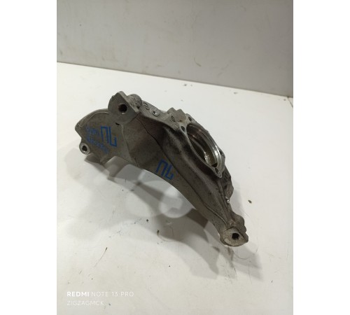 Кулак поворотный передний левый