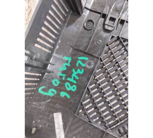 Накладка лобового стекла внутренняя