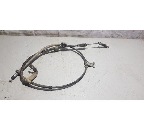 Трос стояночного тормоза левый