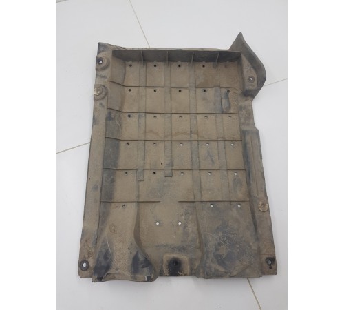 Защита антигравийная задняя правая