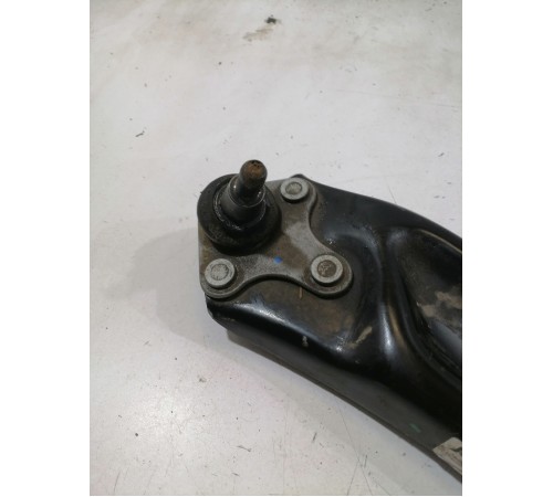 Рычаг подвески передний правый