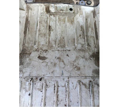 Пол салона и багажника