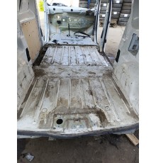 Пол салона и багажника