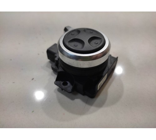 Переключатель регулировки сиденья (передний левый)