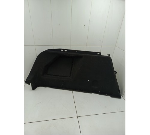 Обшивка багажника левая