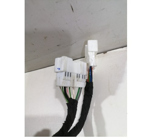 Электропроводка двери передняя левая