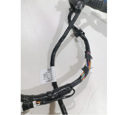 Электропроводка двери передняя левая