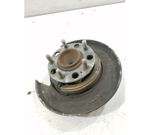 Ступица задняя левая