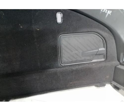 Обшивка багажника правая