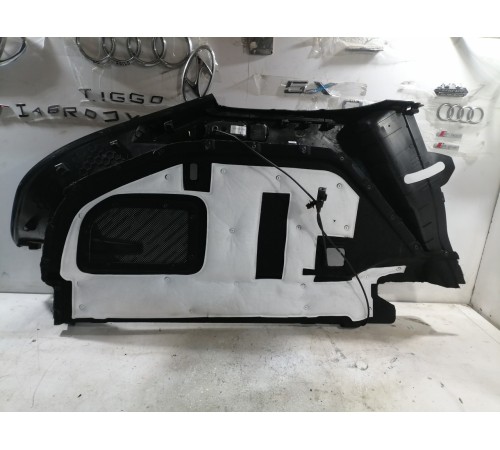 Обшивка багажника правая