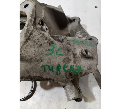 Кулак поворотный задний левый