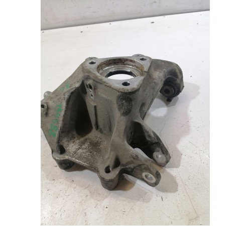 Кулак поворотный задний левый